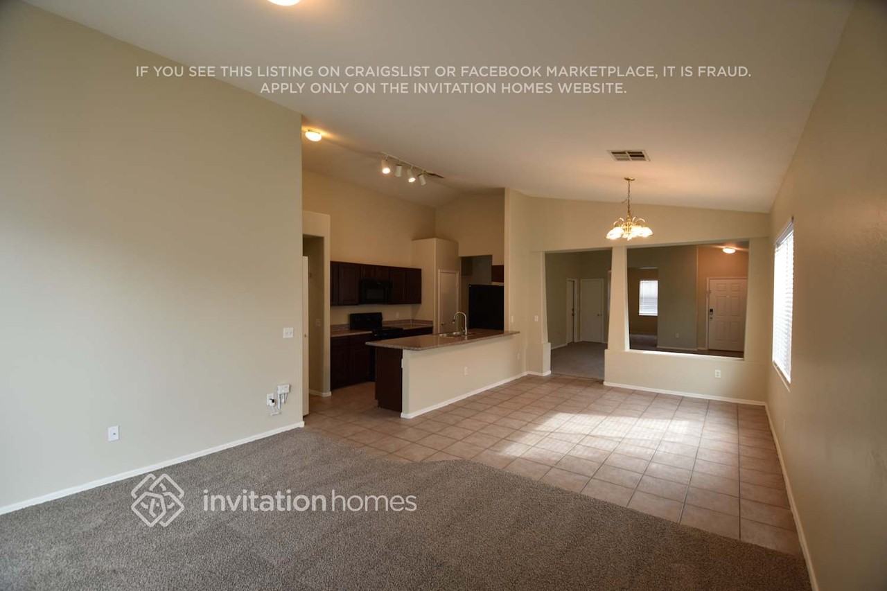 7002 S 40th Ln - Photo 5 of 13