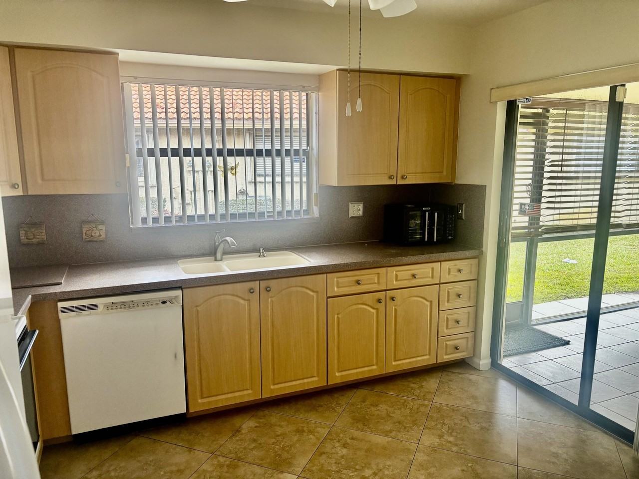 9890 Bischofia Tree Way #B - Photo 3 of 6