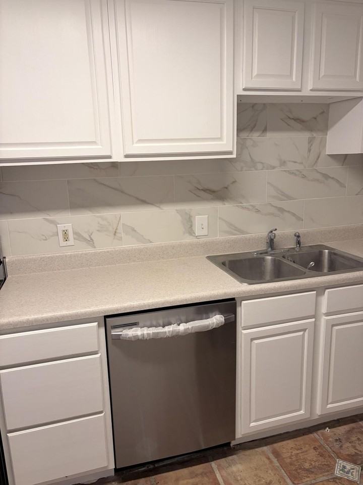 213 Se 9th St - Photo 6 of 15