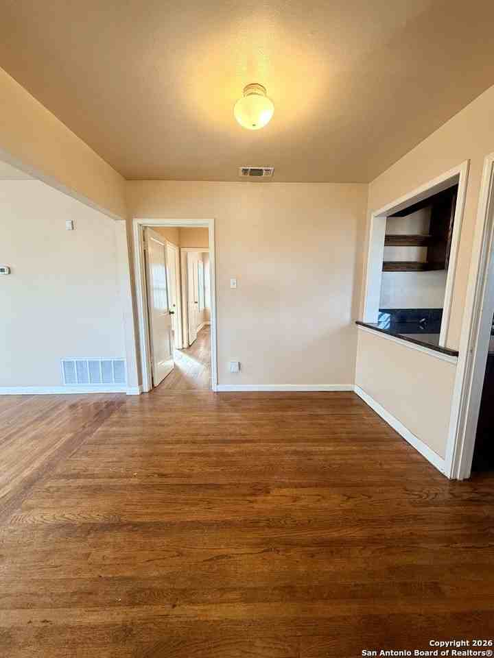 118 Field Crest Dr - Photo 2 of 18