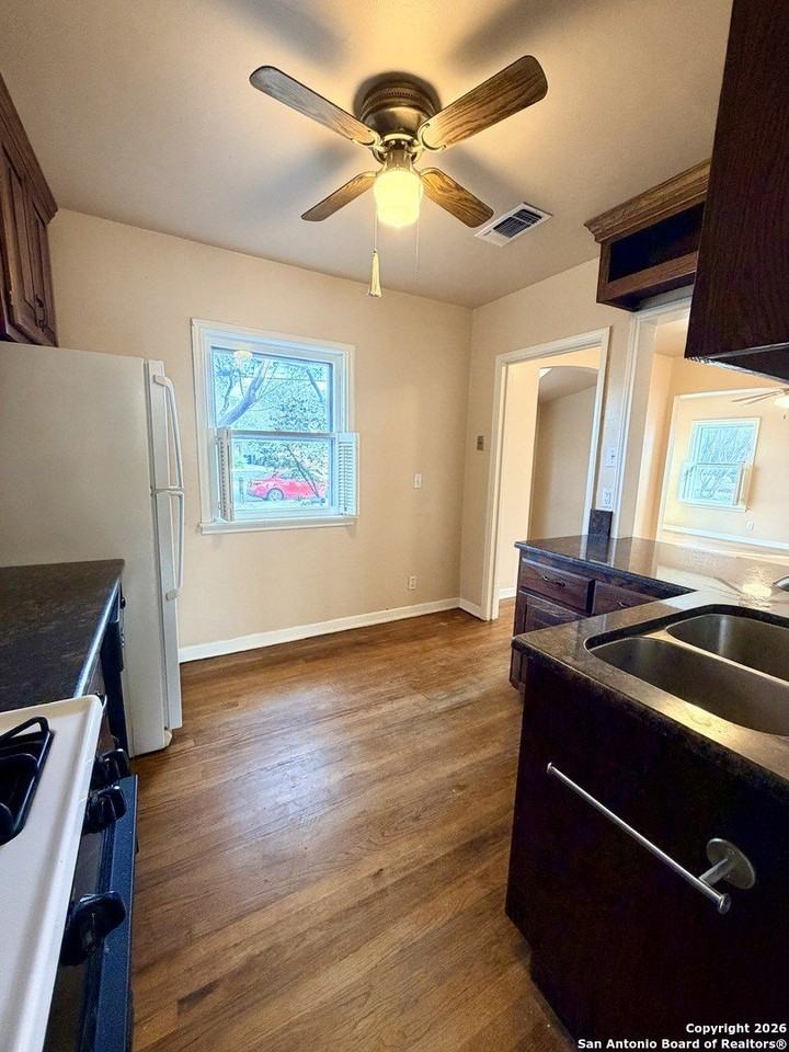 118 Field Crest Dr - Photo 6 of 18