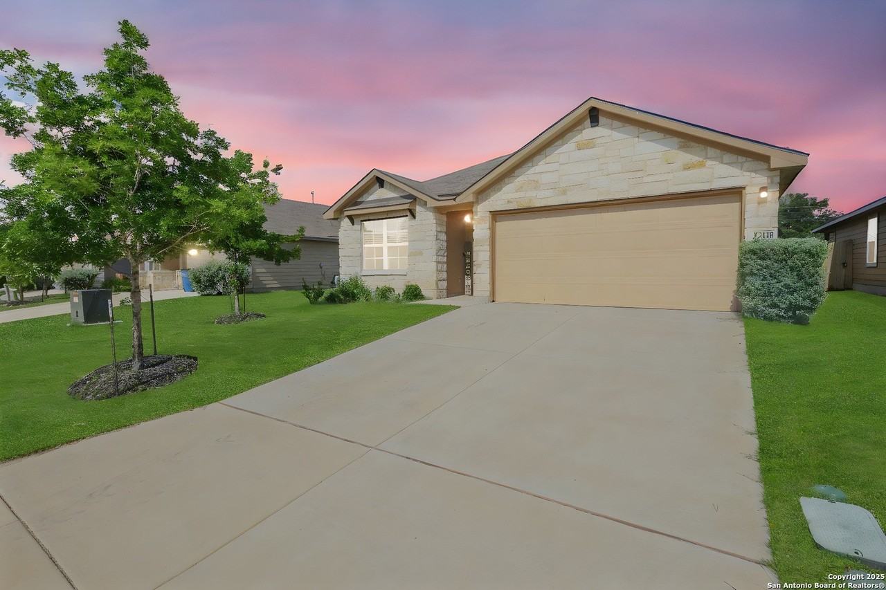 22110 Backspin - Photo 2 of 34