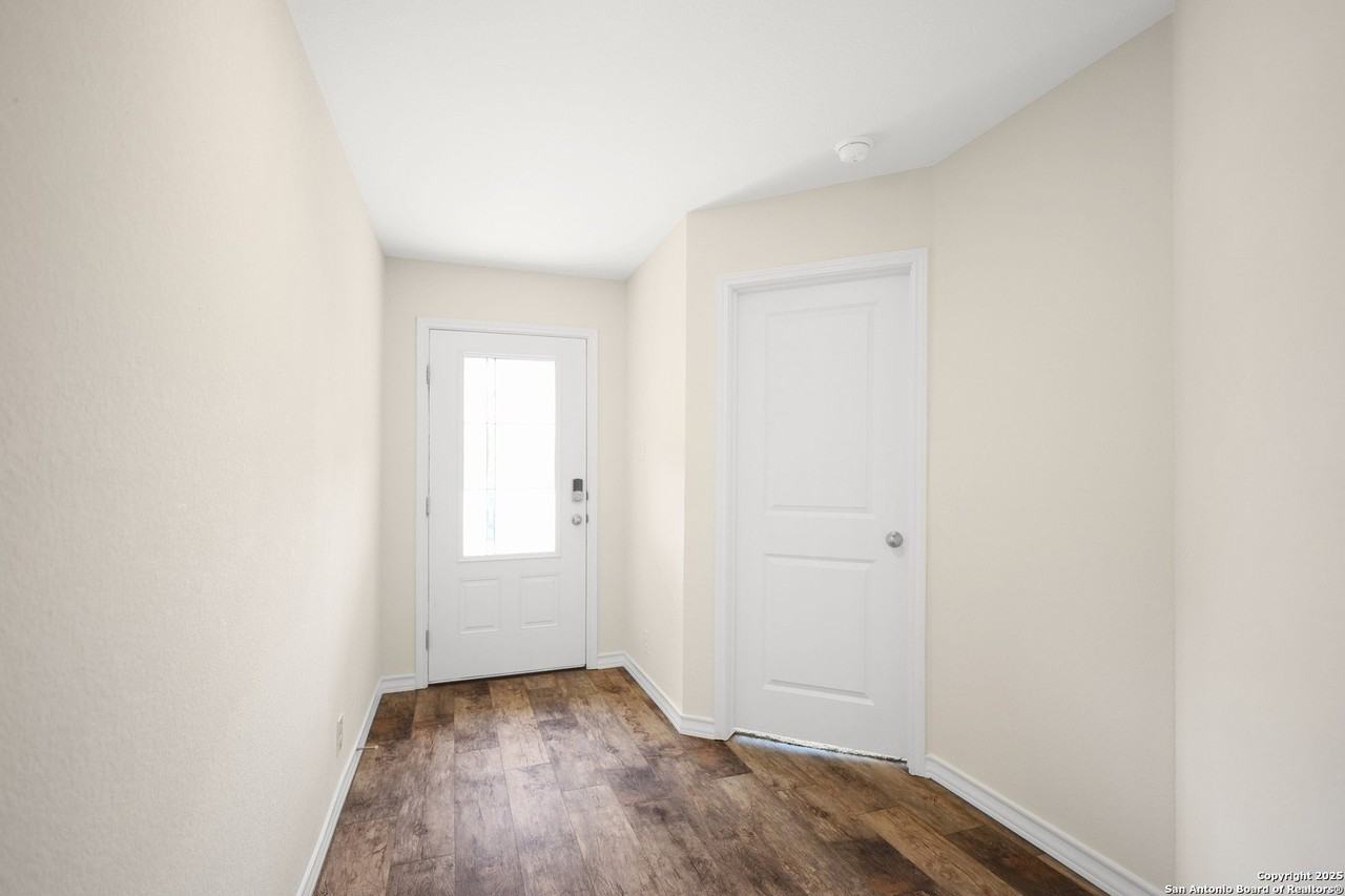 22110 Backspin - Photo 5 of 34