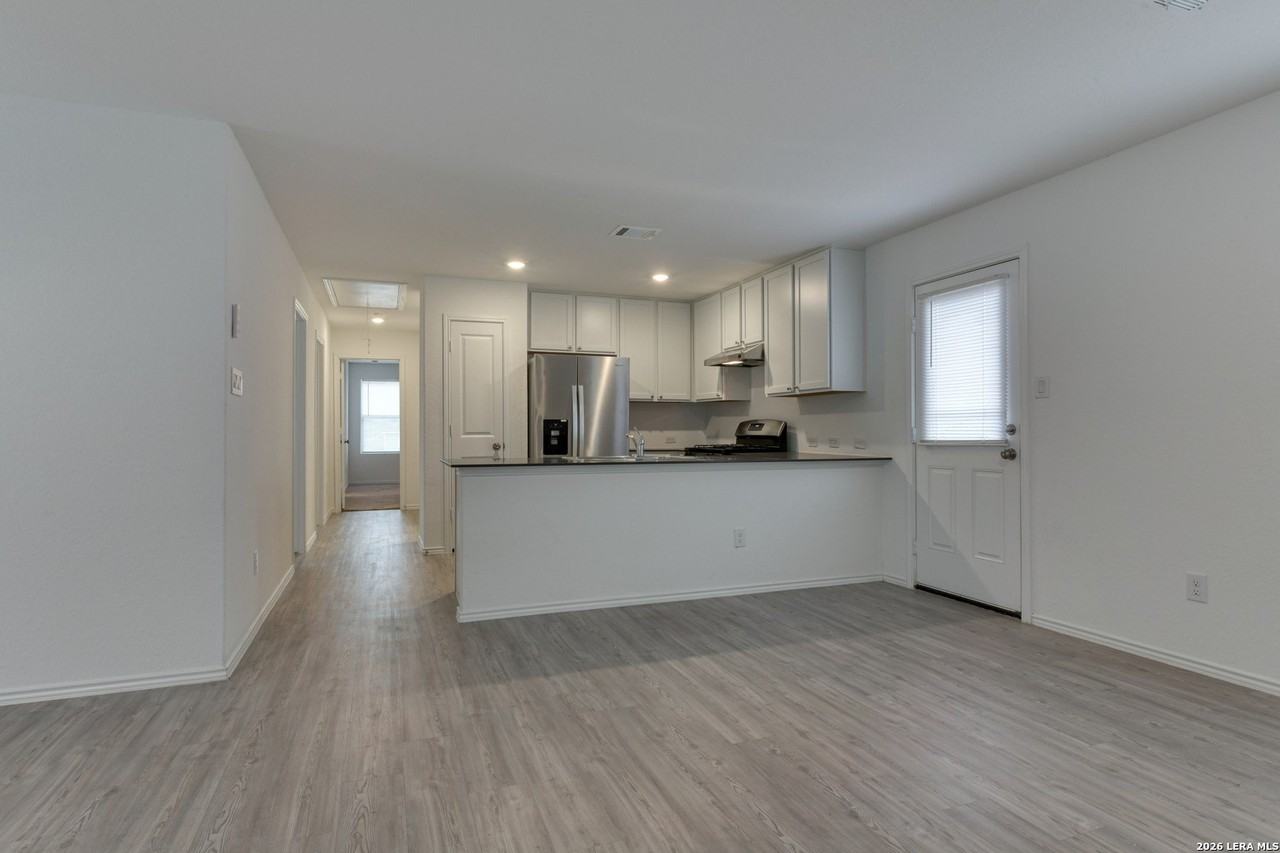 3614 Millbrook Way - Photo 6 of 22