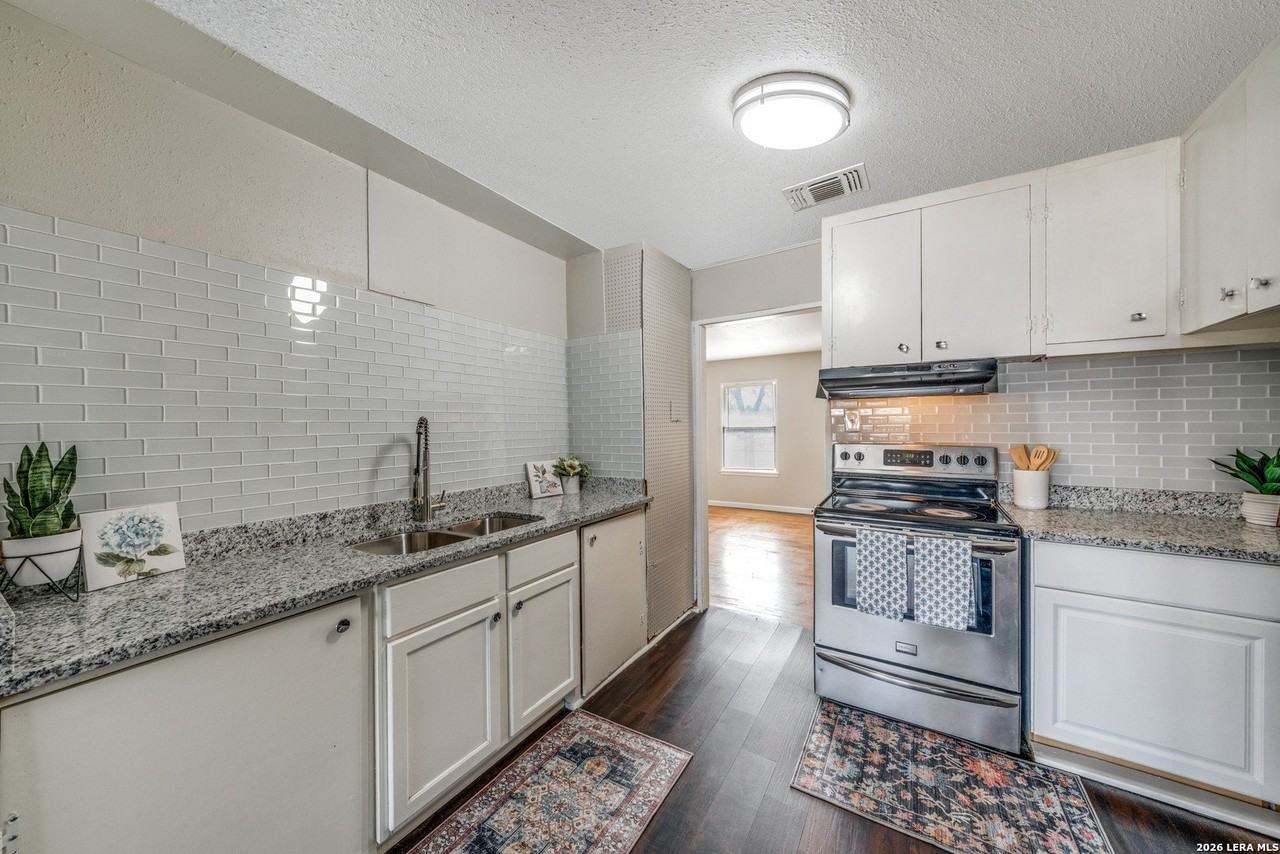 2307 Basse Rd - Photo 4 of 11