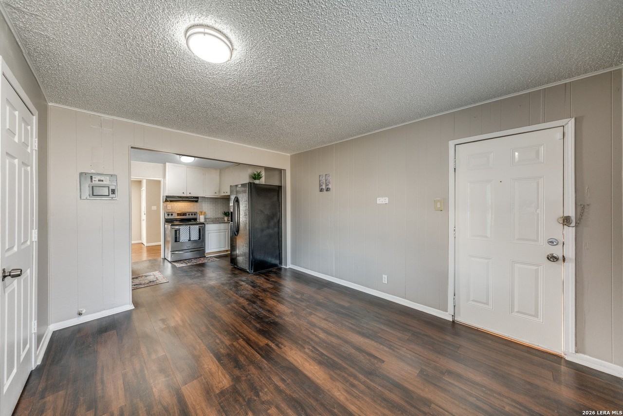 2307 Basse Rd - Photo 5 of 11