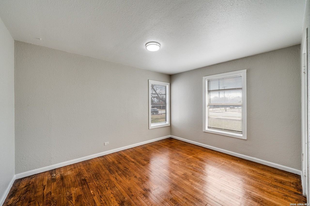 2307 Basse Rd - Photo 6 of 11