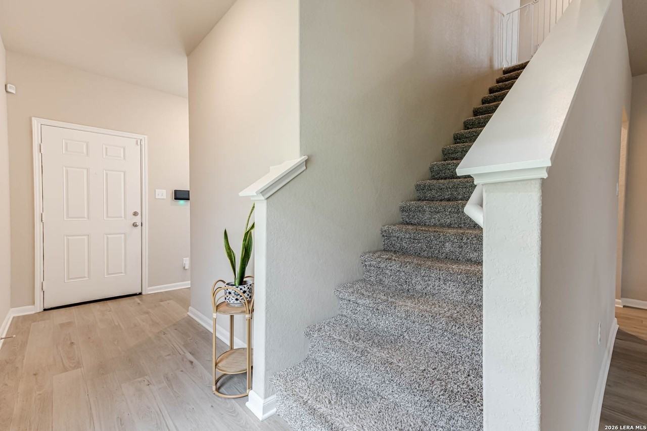 13609 Mineral Wl - Photo 3 of 33