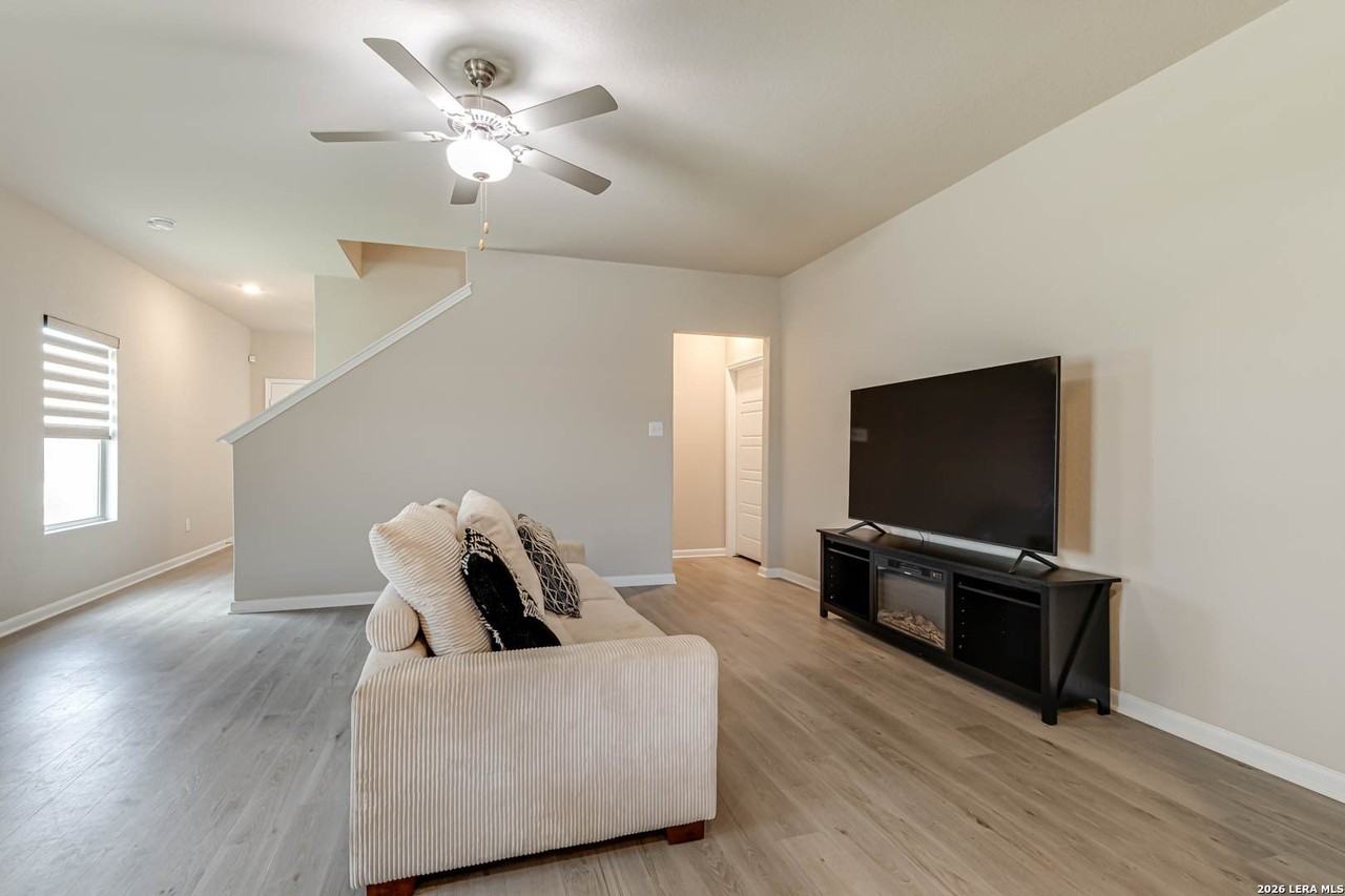 13609 Mineral Wl - Photo 7 of 33