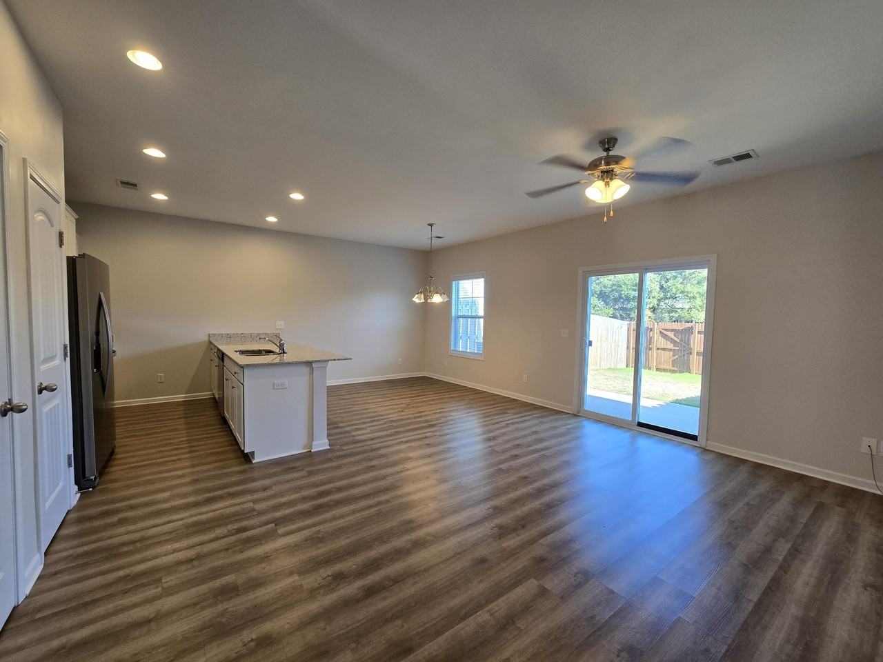 1785 Snead Dr - Photo 3 of 36