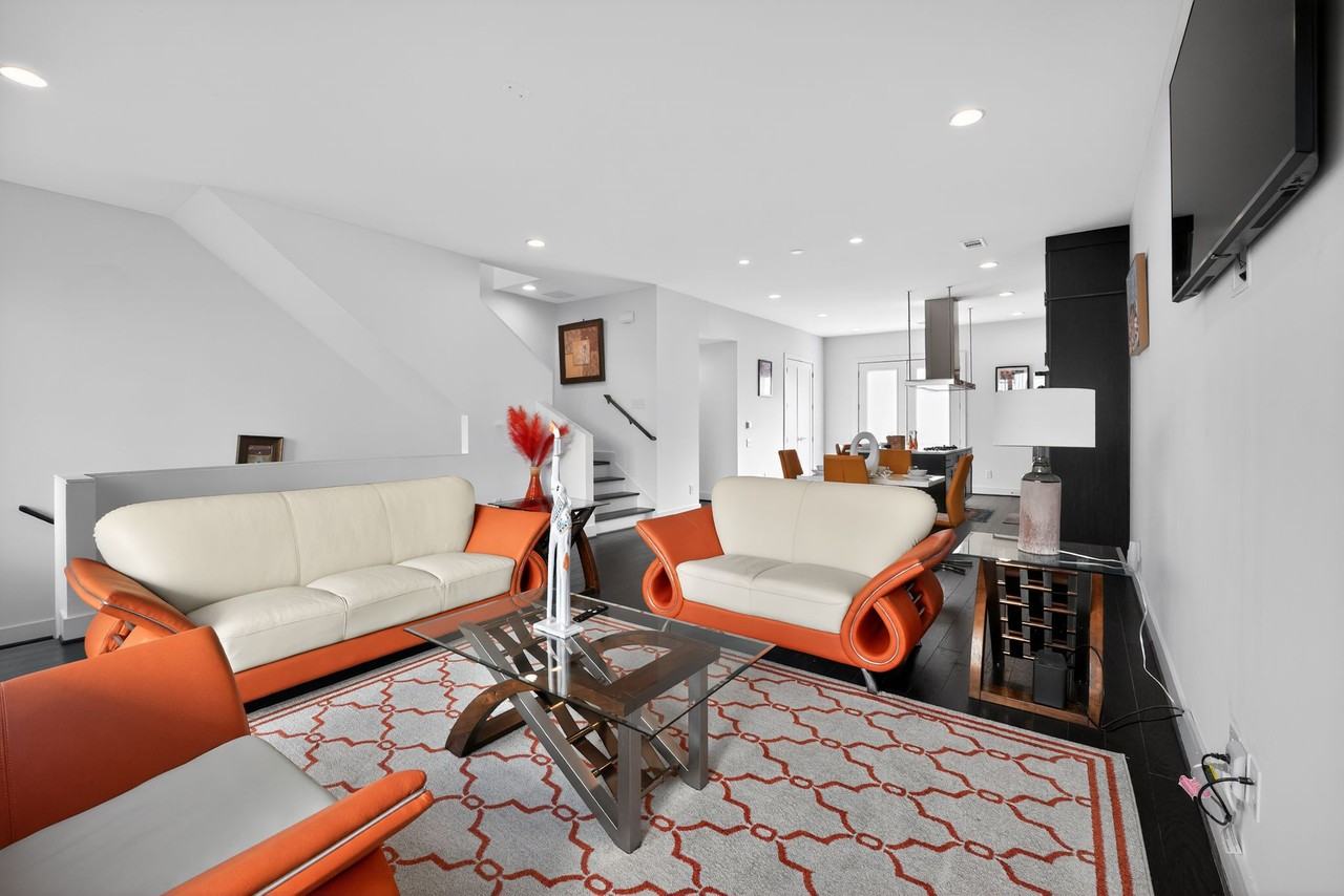 241 Maynard Terrace Southeast #16