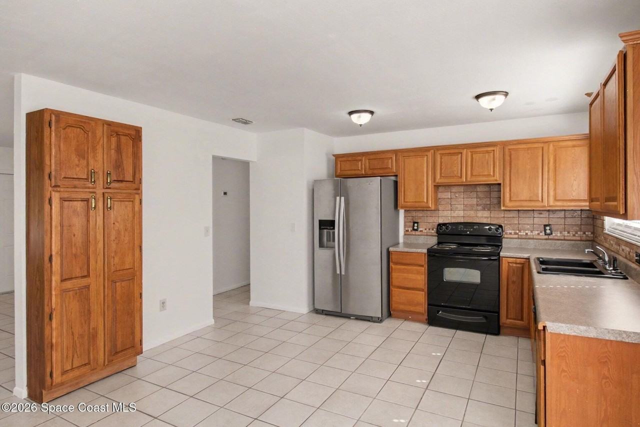 1230 Port Malabar Blvd Ne - Photo 7 of 15