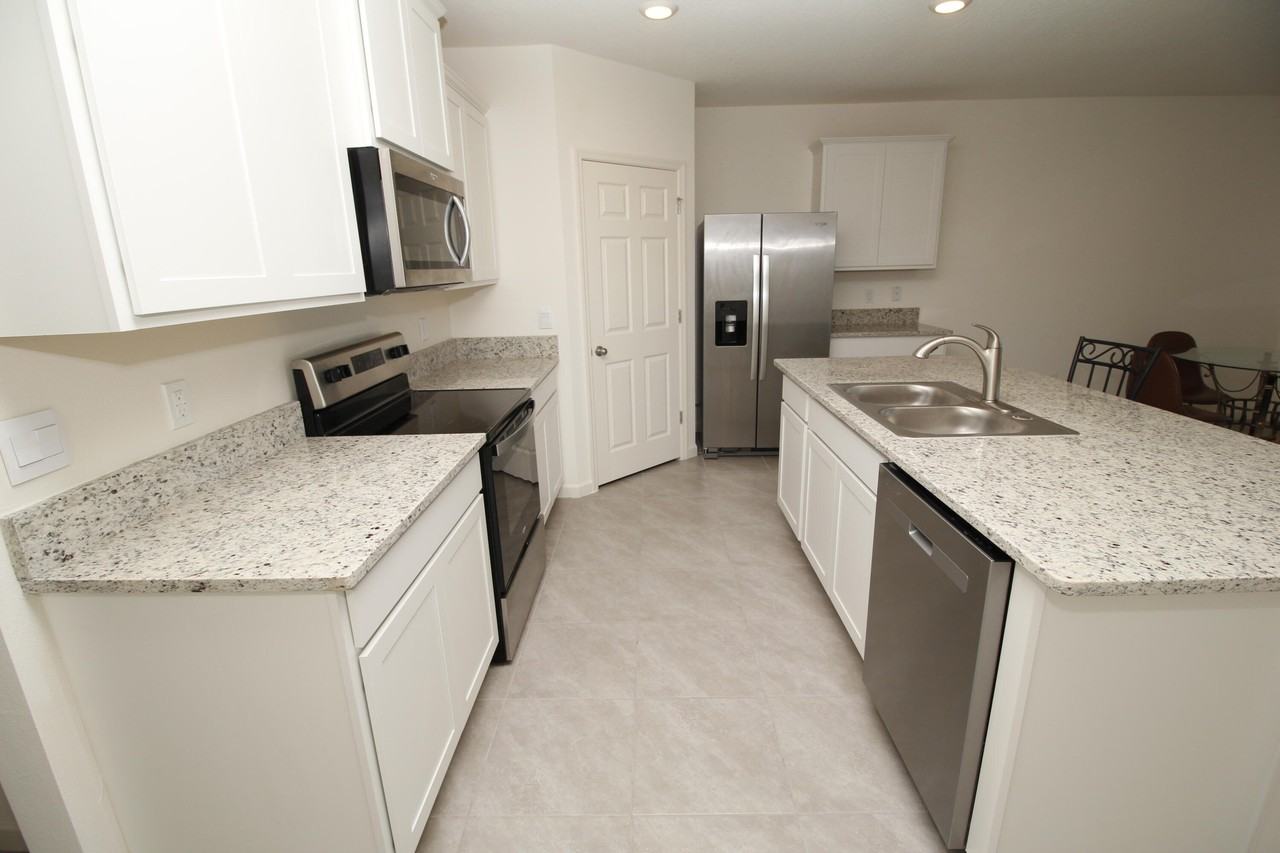 185 Bubbling Ln Nw - Photo 4 of 18