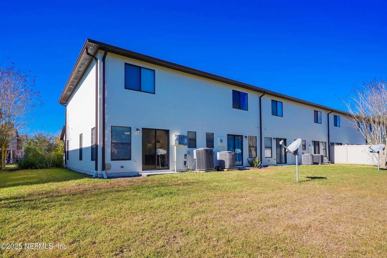 274 Syrah Way - Photo 3 of 42