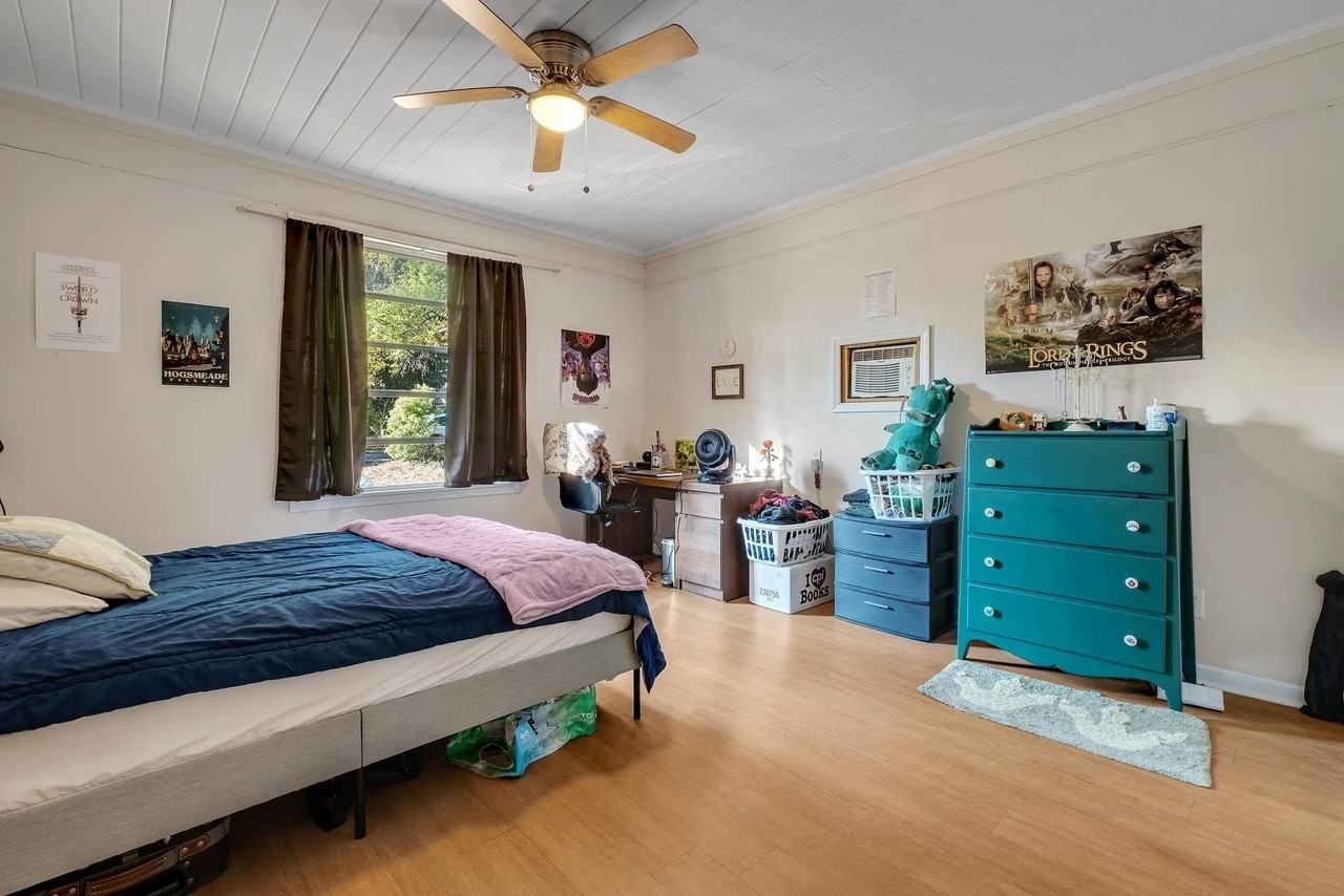 1902 Sunset Ln - Photo 6 of 25