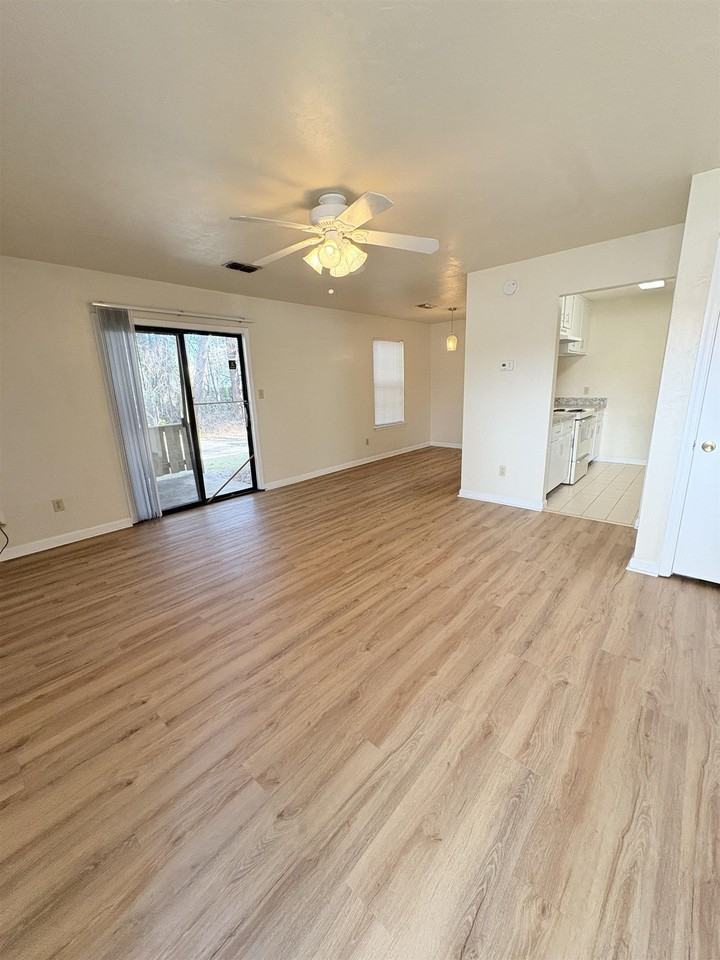 3687 Donovan Dr Apt A #A - Photo 2 of 23