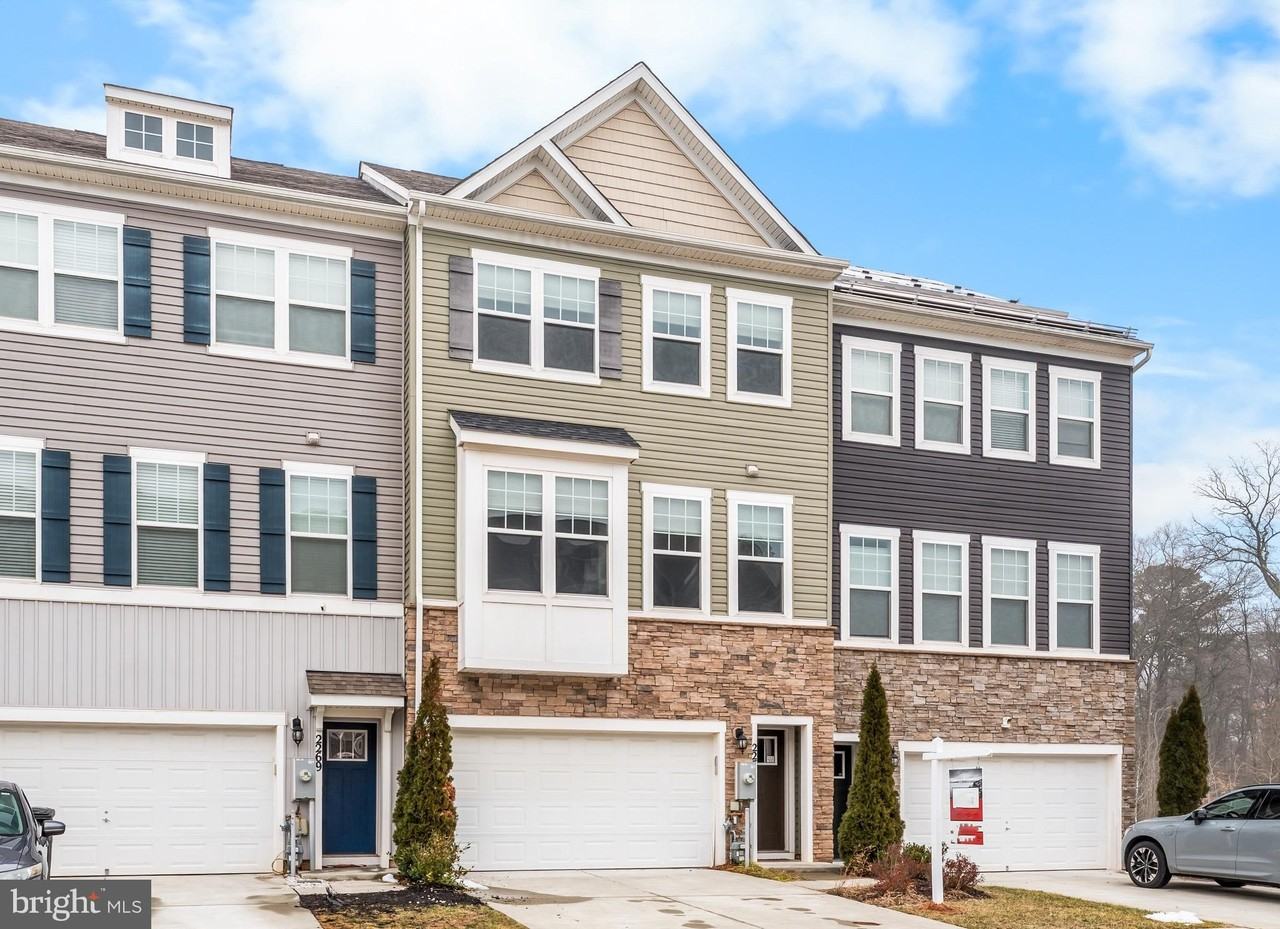 2271 Kelston Pl - Photo 2 of 33