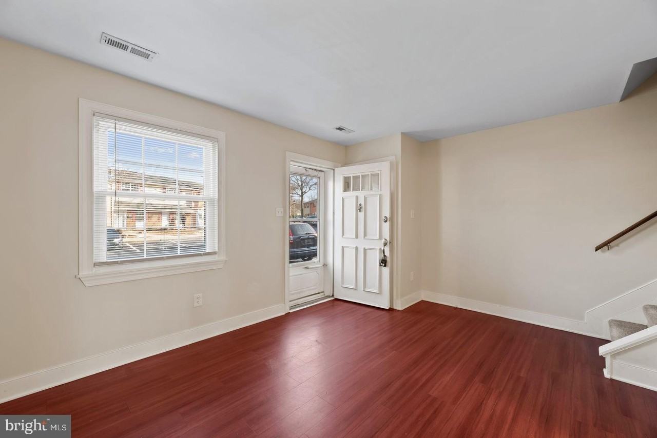 129 Merryman Ct - Photo 2 of 16