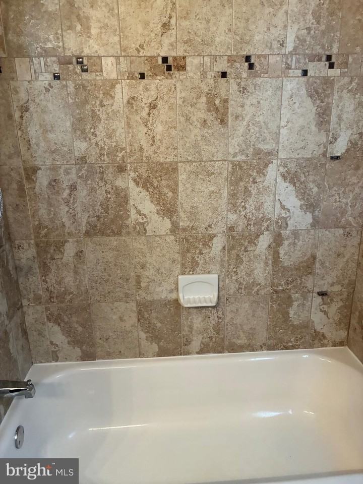 83 Glenview Ln - Photo 5 of 7