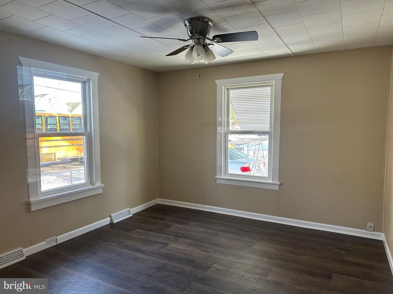 1012 North St - Photo 3 of 11