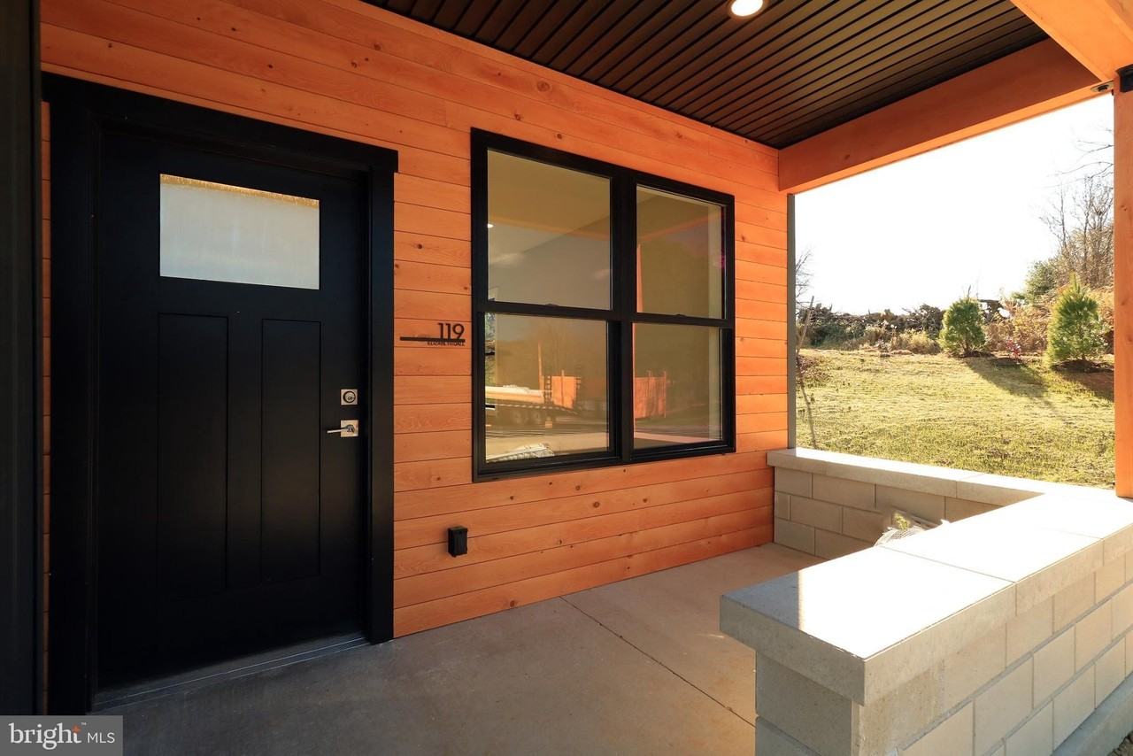 105 Elly Dr - Photo 2 of 35