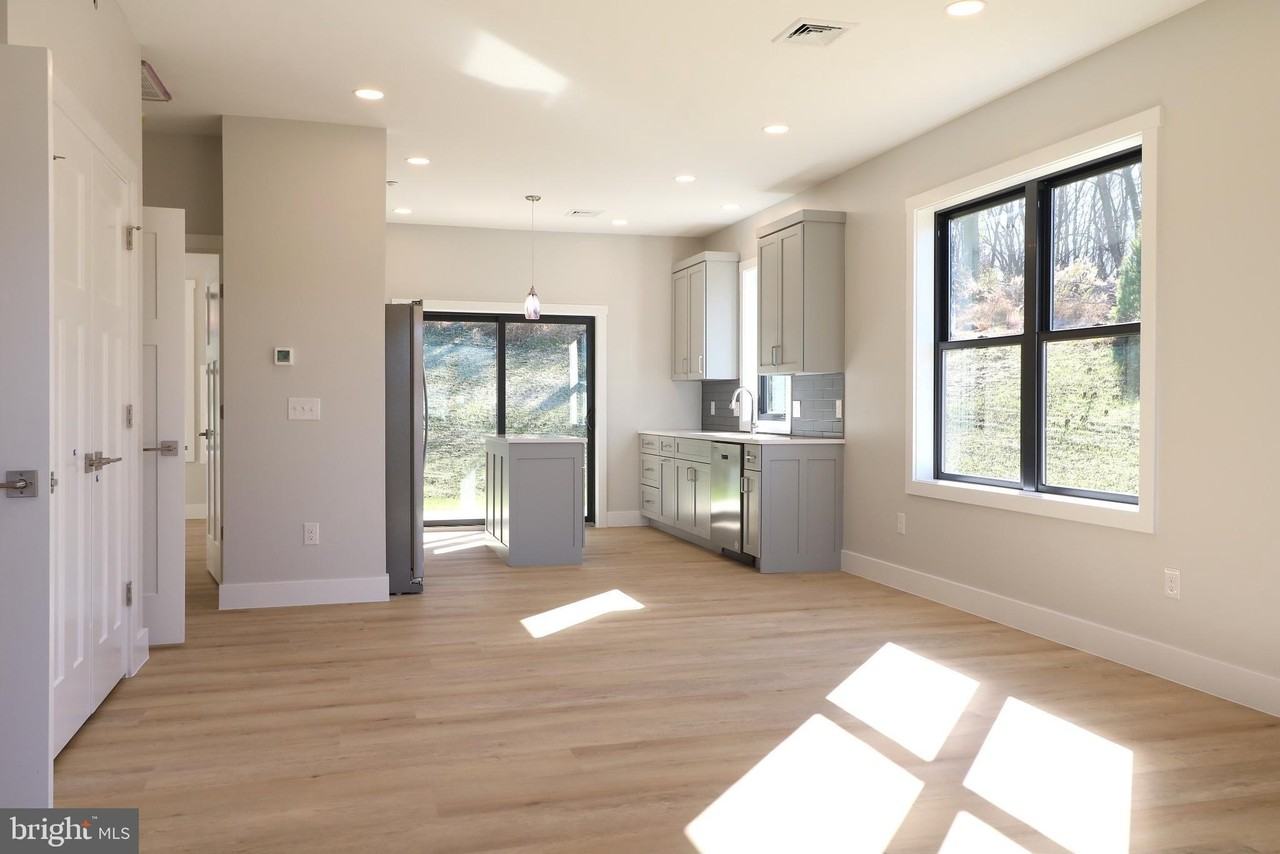 105 Elly Dr - Photo 5 of 35