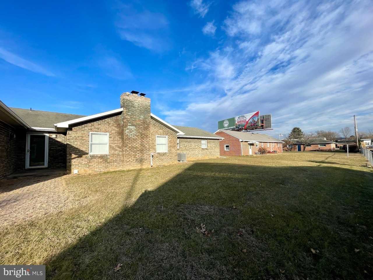 4124 Lincoln Way E - Photo 6 of 19