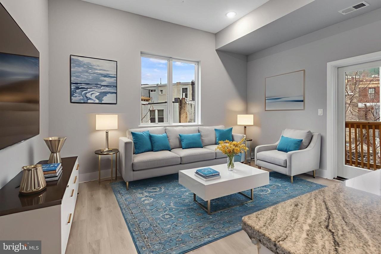 2119 N Front St Apt 204 #204