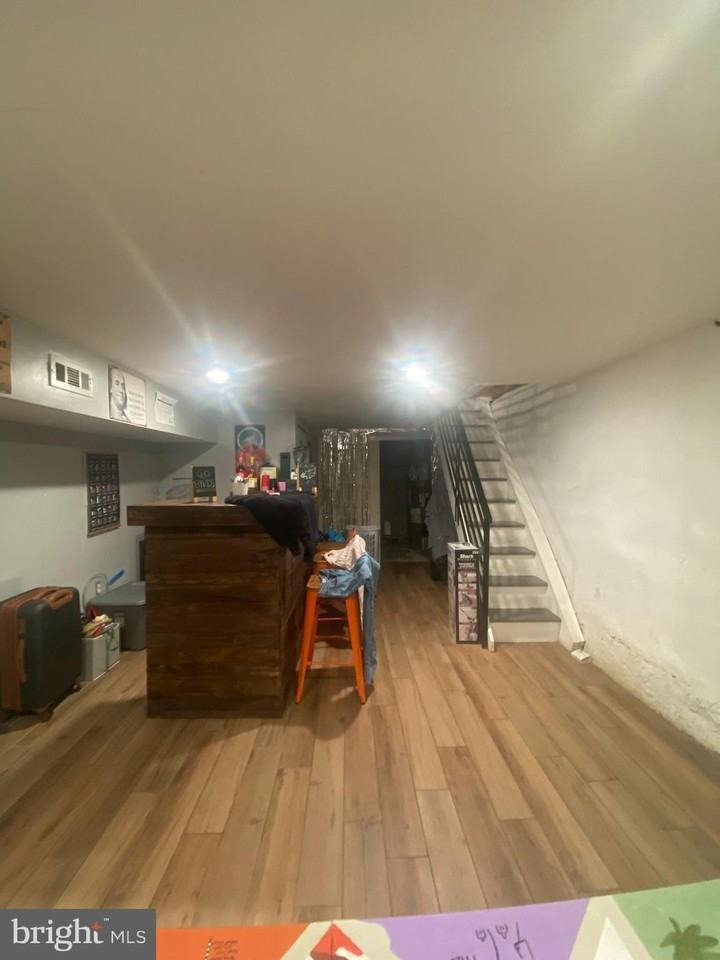 1717 Fontain St - Photo 6 of 16