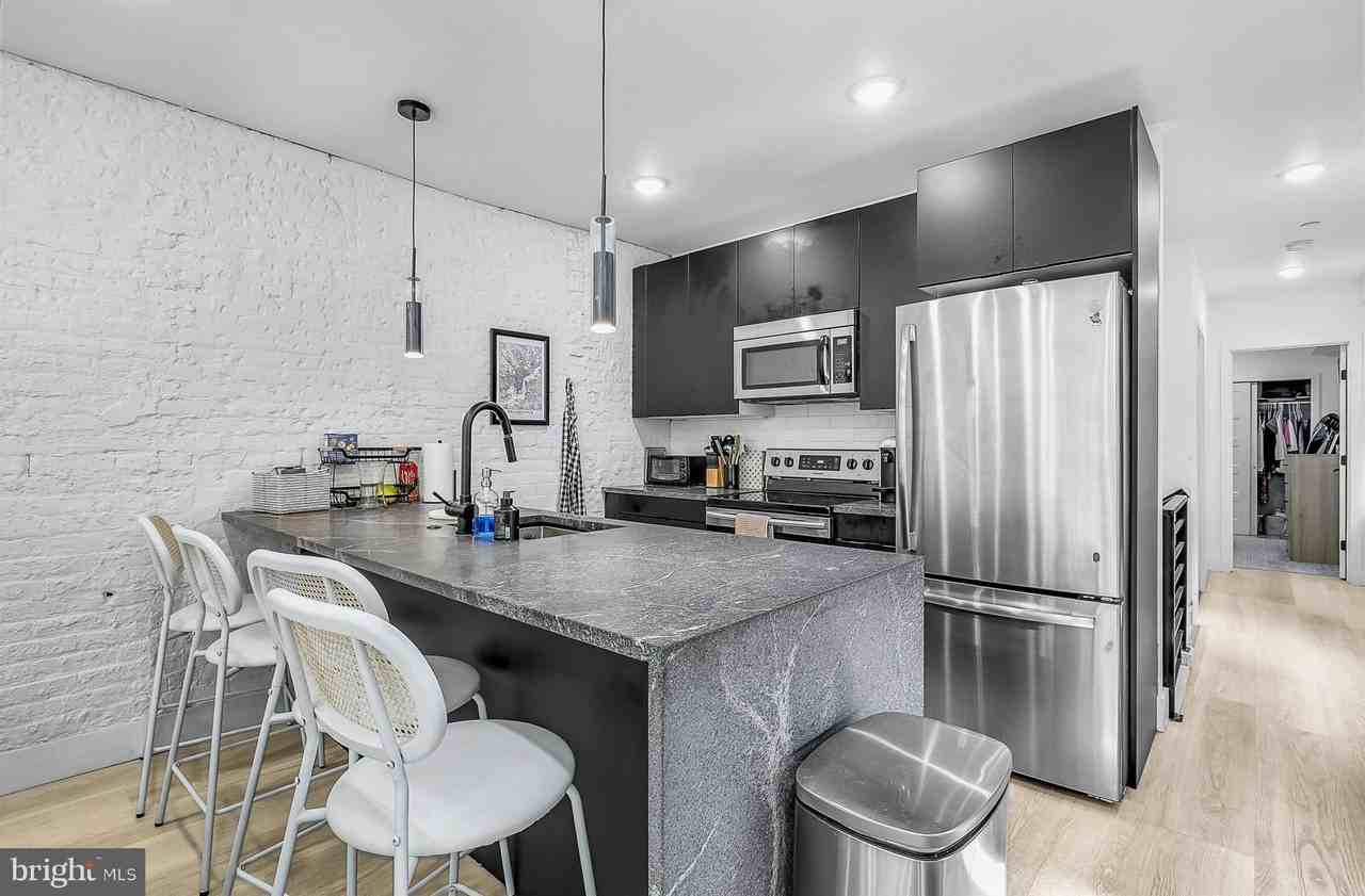 2132 Pine St Unit 1r #1R - Photo 4 of 28