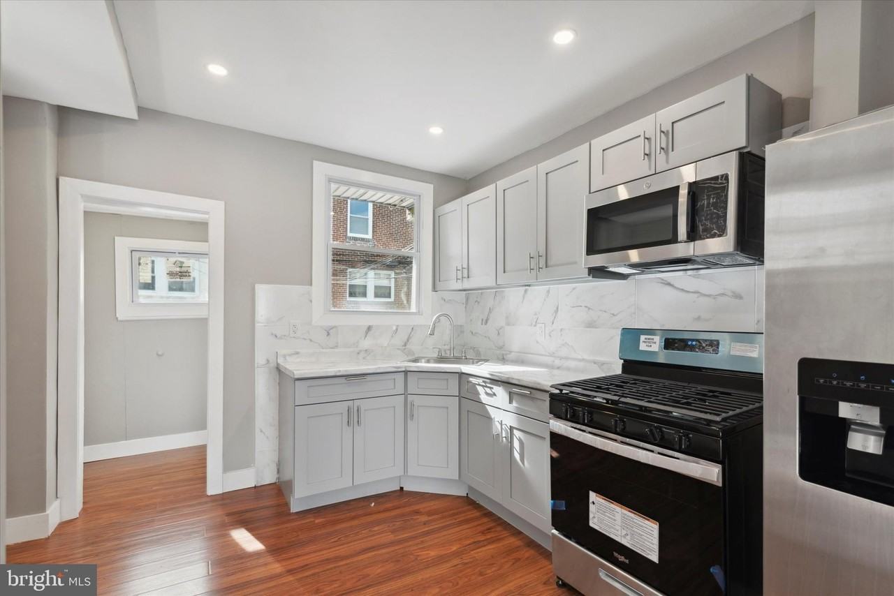 1974 73rd Ave - Photo 2 of 15