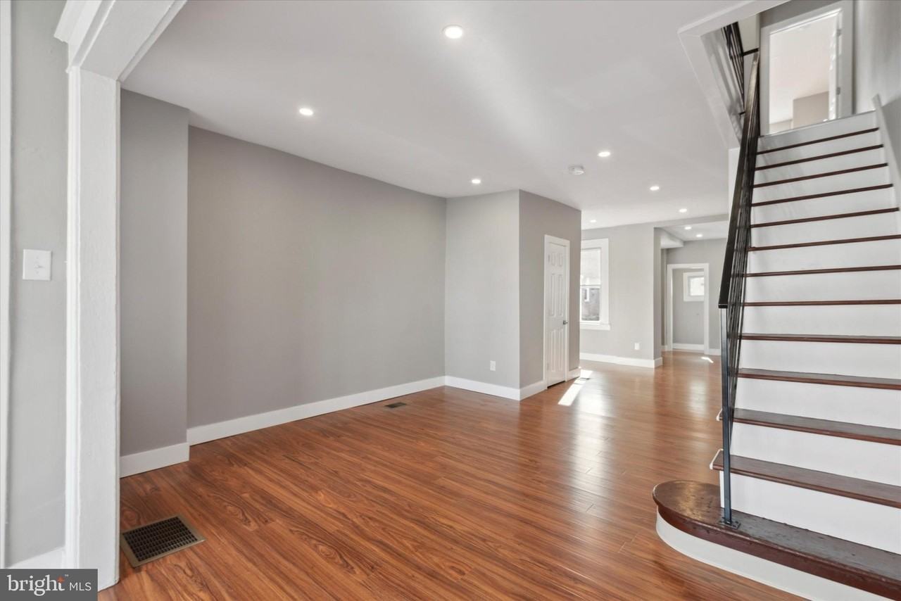 1974 73rd Ave - Photo 4 of 15