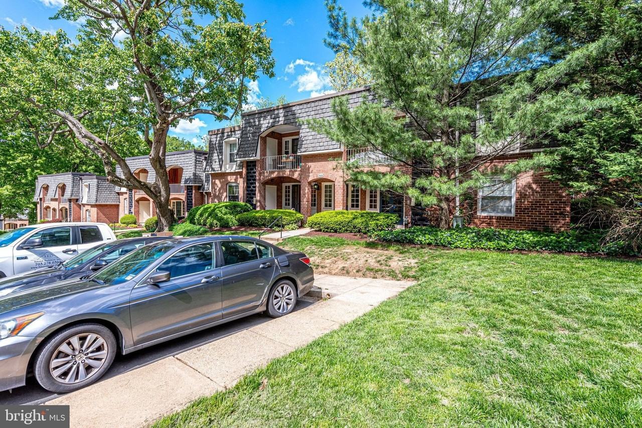 5909B Prince James Dr Apt B #B - Photo 4 of 18