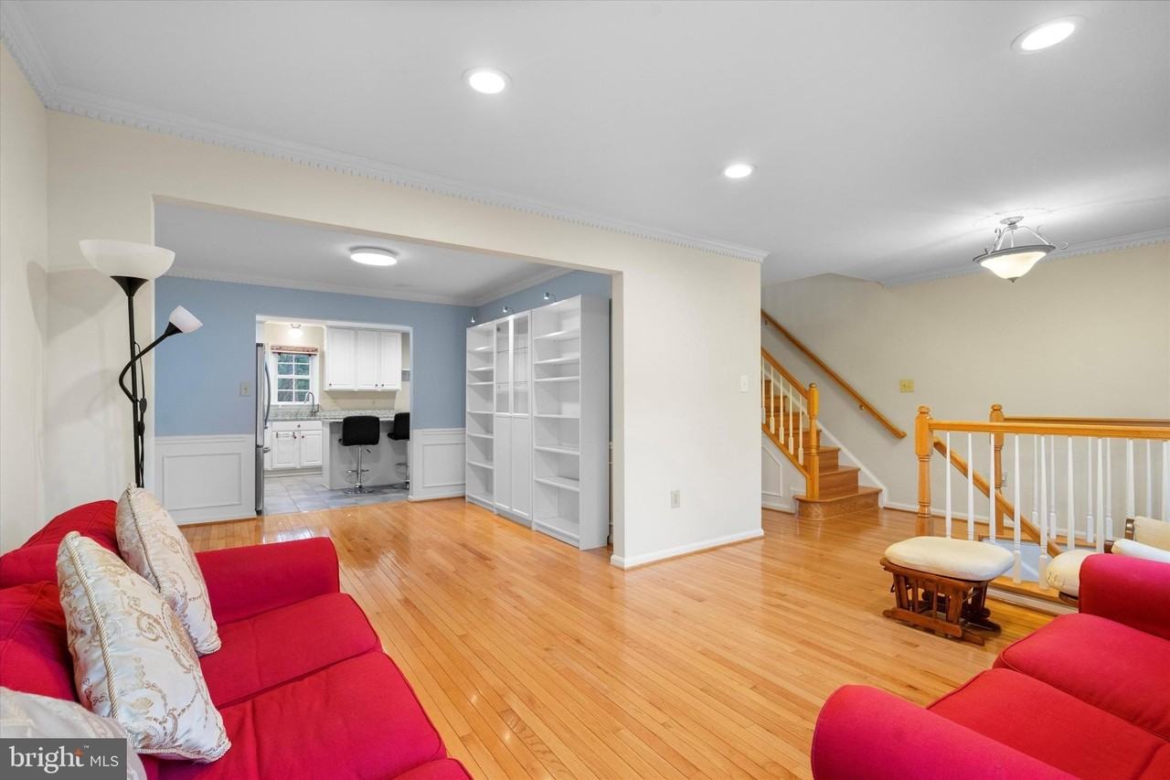 2048 Pieris Ct - Photo 6 of 30