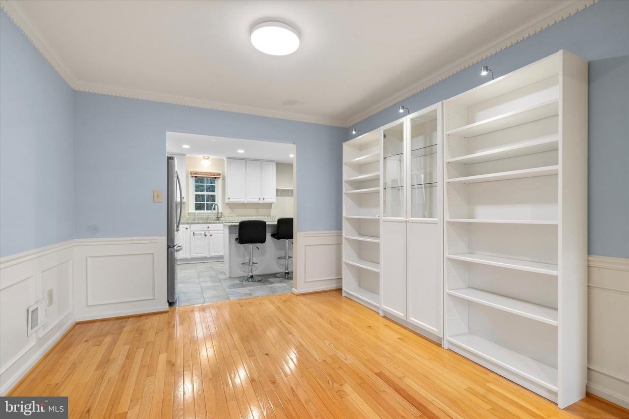 2048 Pieris Ct - Photo 7 of 30