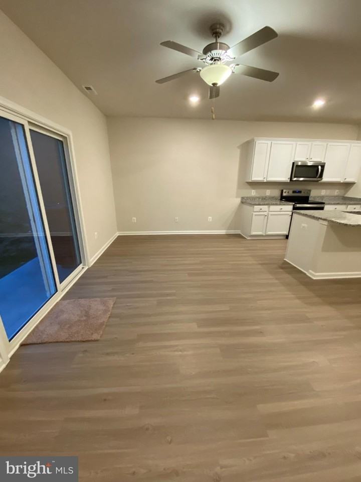 25 Cranston Ct - Photo 5 of 22