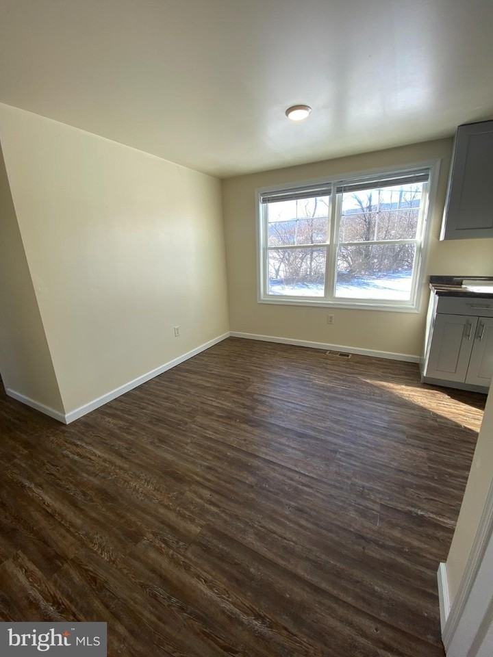 71 Boddy Ln - Photo 7 of 17