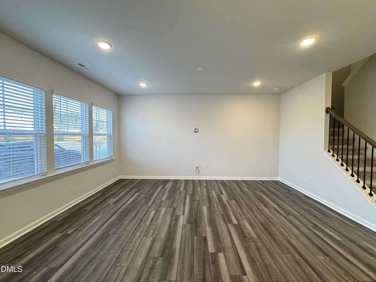 443 Parker Station Ave - Photo 3 of 16