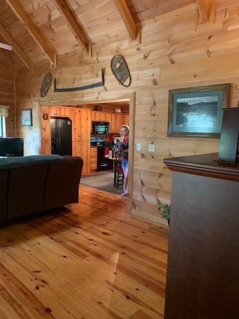 129 Player Ln - Photo 2 of 39