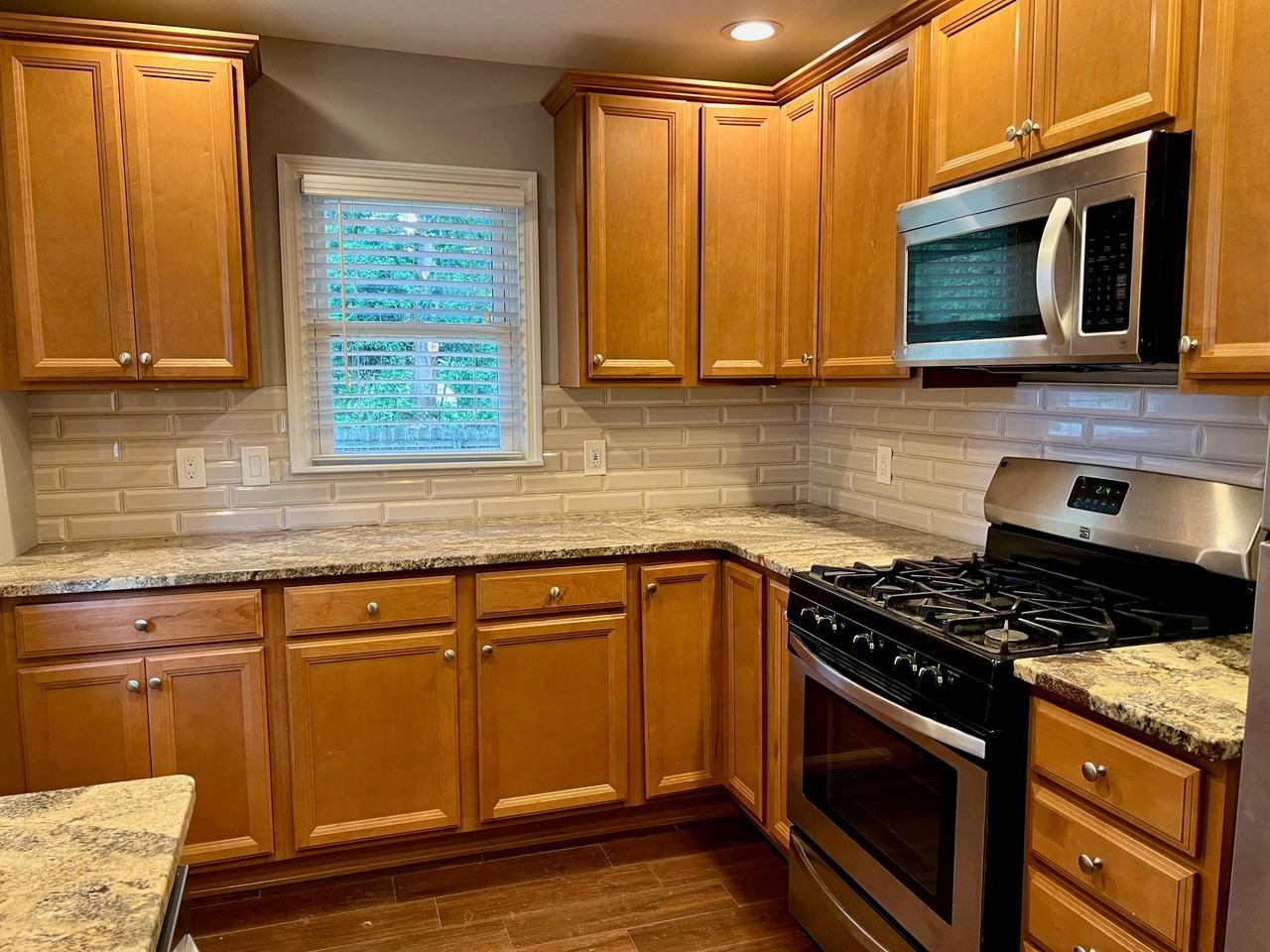 436 Berkley St Se - Photo 7 of 22