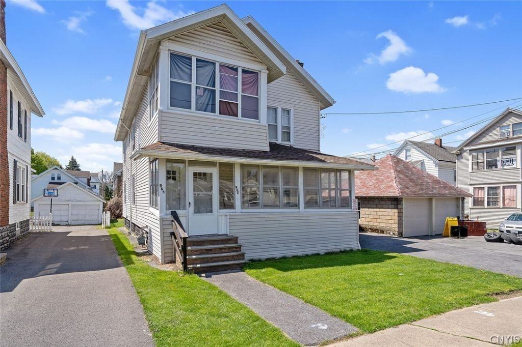 967 Wadsworth St - Photo 3 of 29