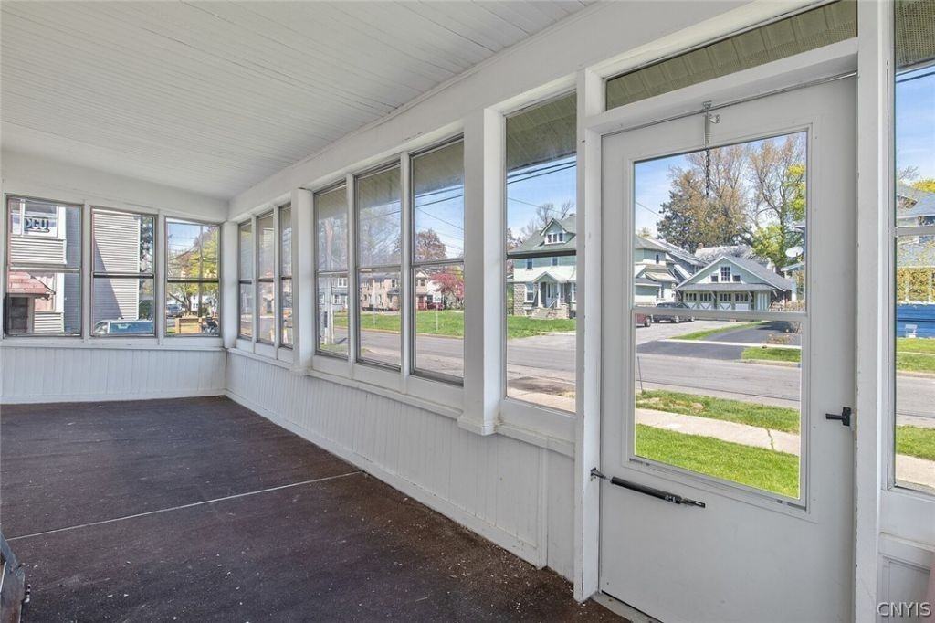 967 Wadsworth St - Photo 6 of 29