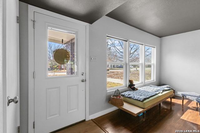 423 Springwood Ln - Photo 6 of 31