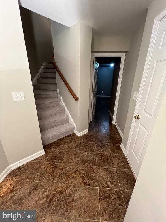 522 Kyle Dr - Photo 2 of 21