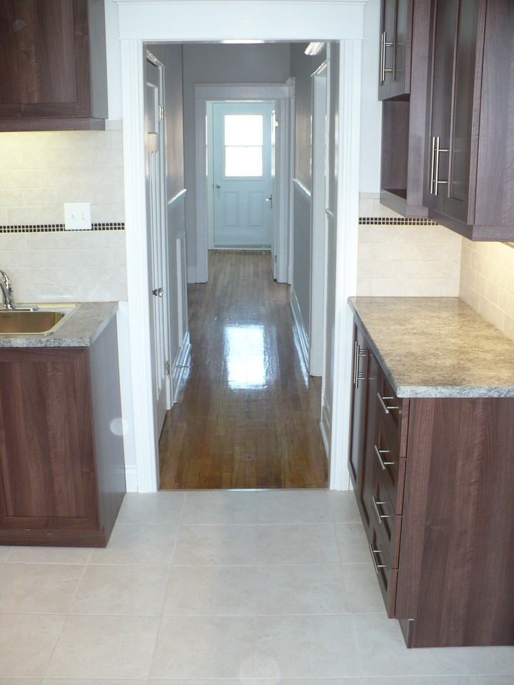 798 4e Avenue - Photo 2 of 7