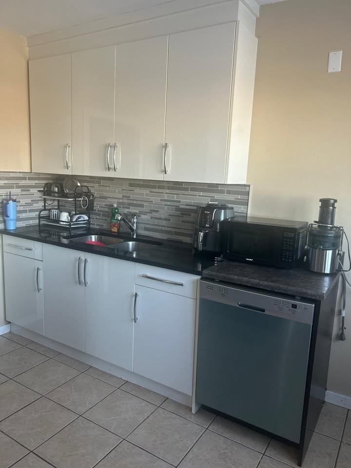 6113 98 Avenue Northwest - Photo 5 of 9