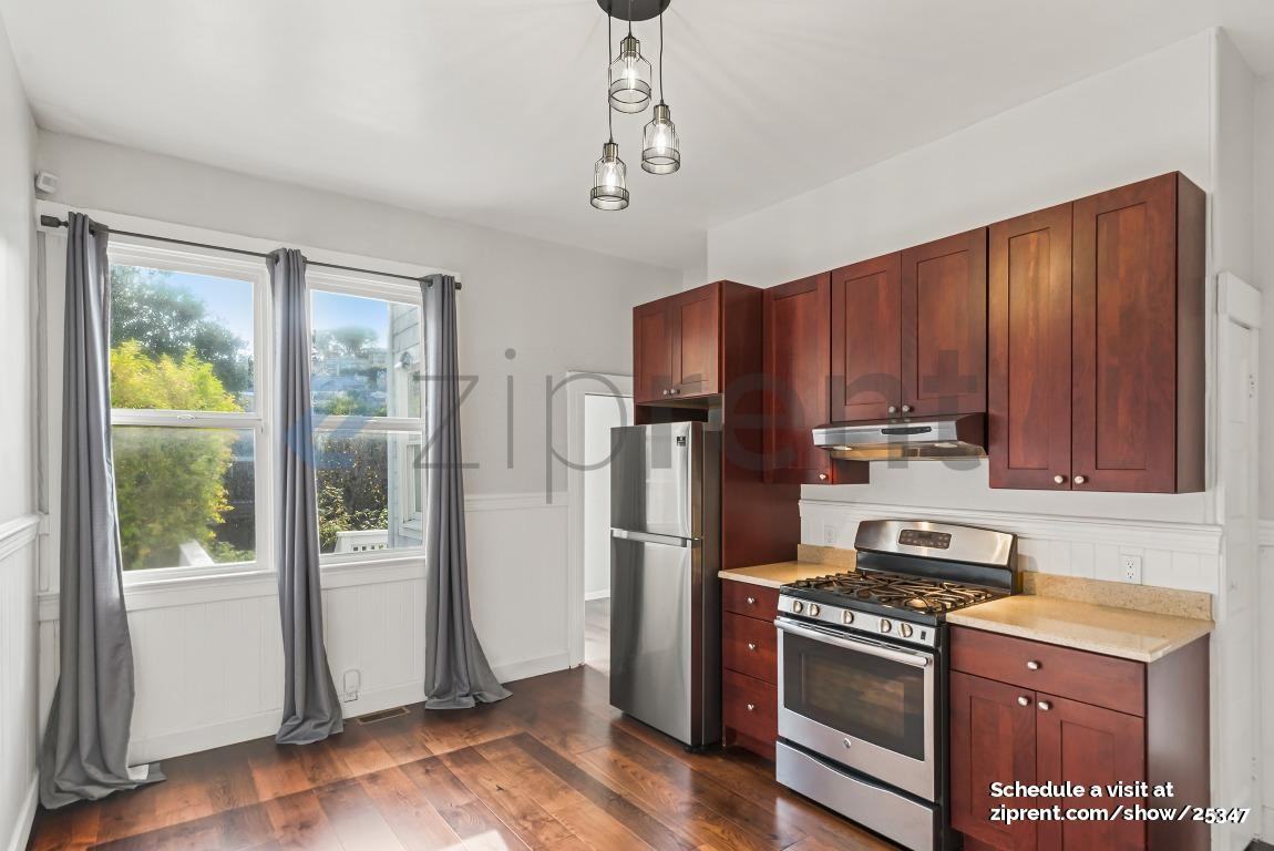 369 29th St - Photo 7 of 20