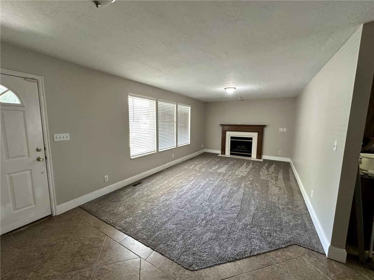 5814 S St - Photo 3 of 20