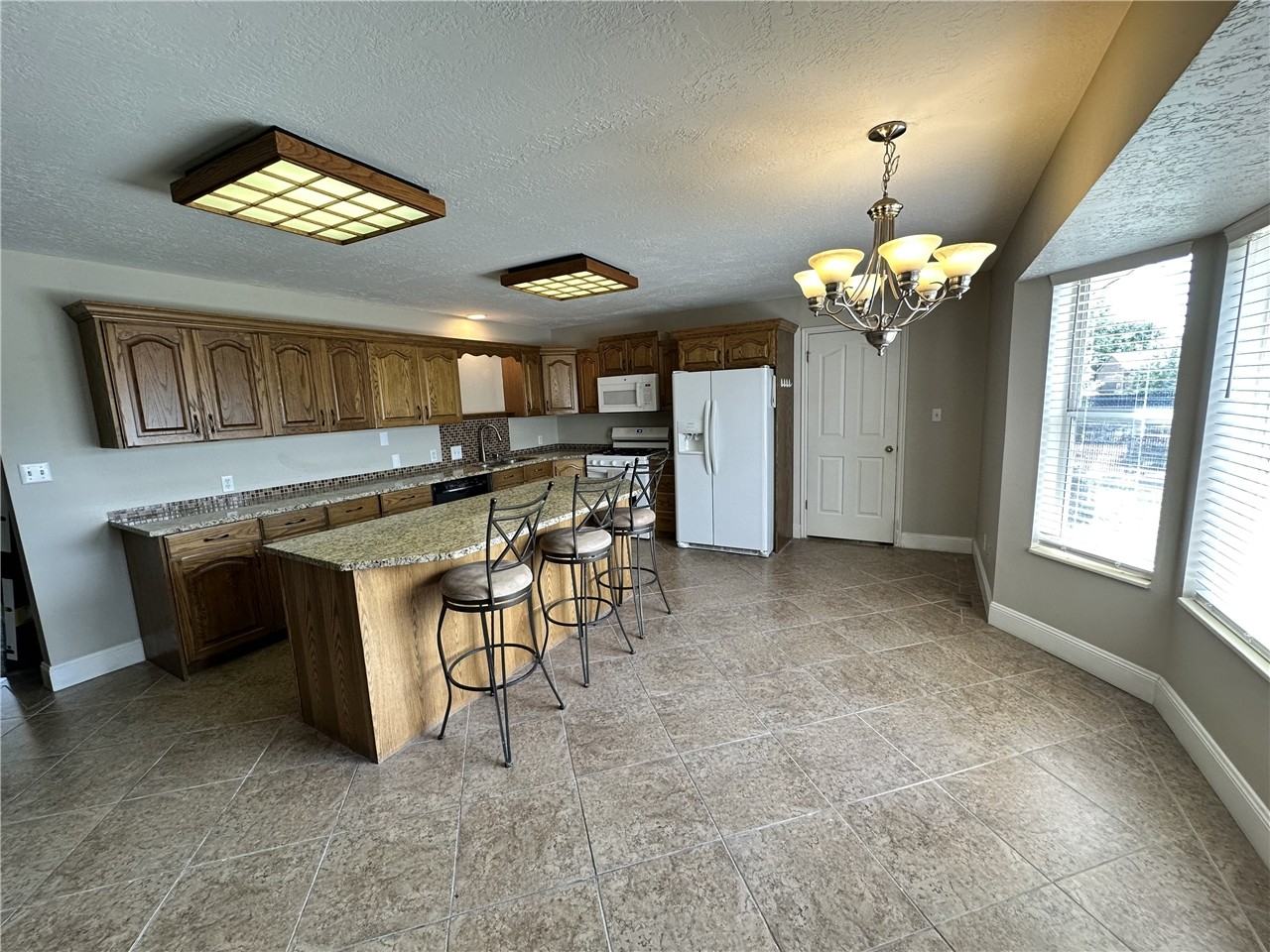 5814 S St - Photo 6 of 20