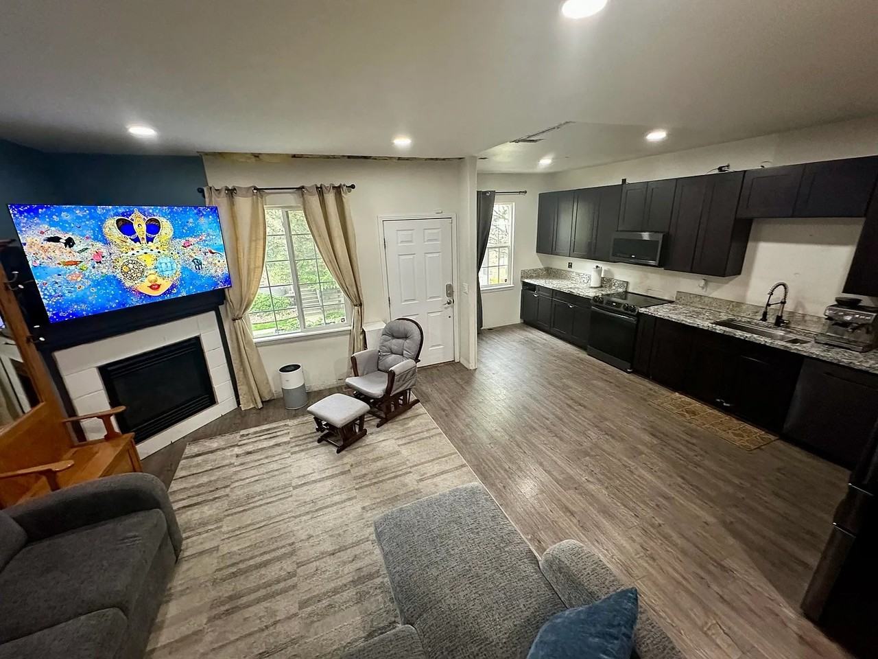 647 S Depew St - Photo 3 of 10